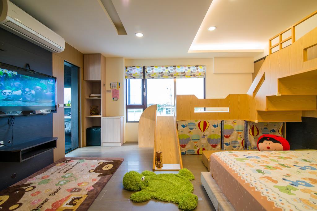 宜人生活溜滑梯親子民宿 Easylife B&B Дуншань Номер фото